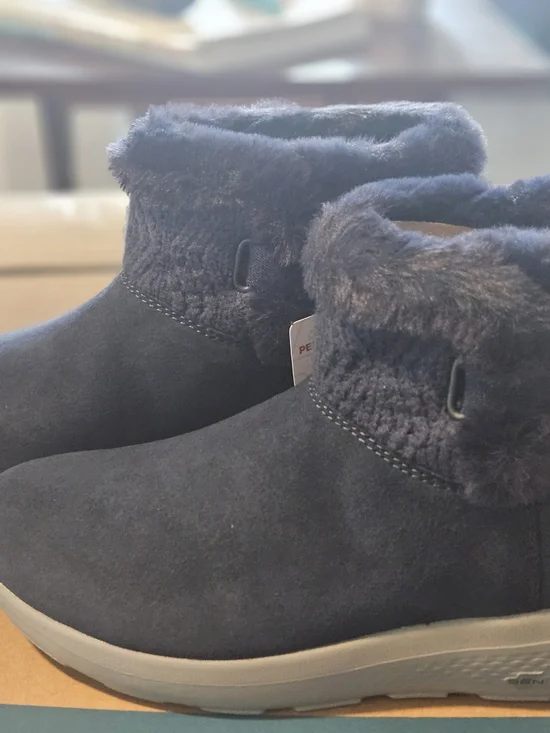 Skechers Navy Blue Faux Fur Ankle Booties - Picture 4 of 6